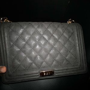 BCBG PARIS quilted chain bag
